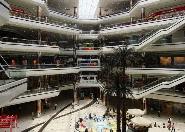 10 Best Shopping Malls in the World